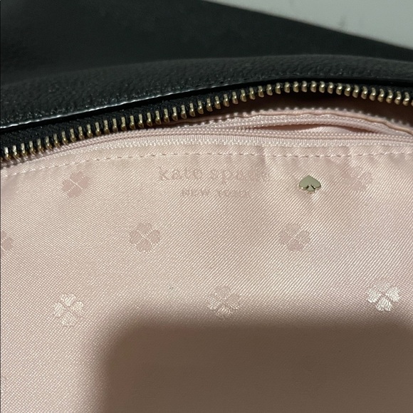 EUC Leather Kate Spade Run Around Medium Crossbody Bag, Black w/Gold Hardware - Picture 2 of 6